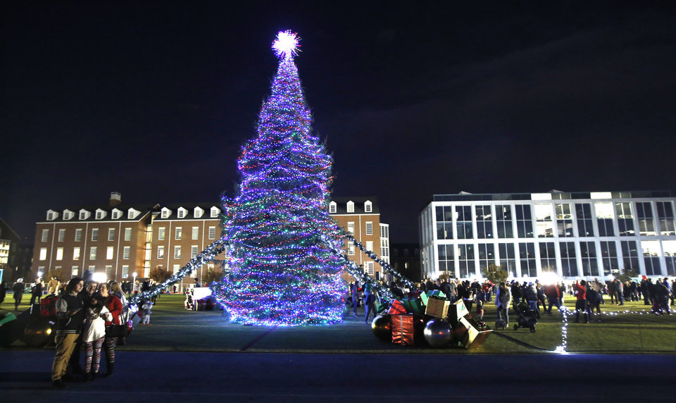 MERRY CHRISTMAS: U of Minnesota Backs On Anti-Christmas Rhetoric